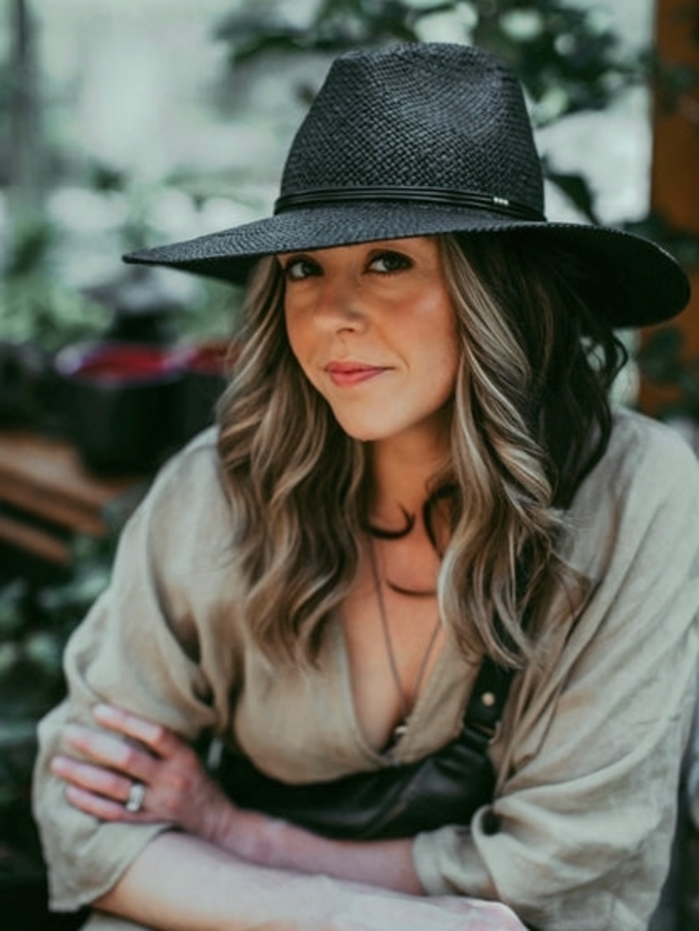 West Von Black Wide-Brim Straw Fedora Hat - Women
